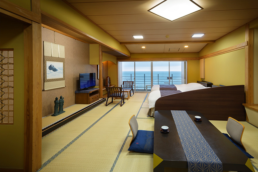 ベット付客室（16帖の間）